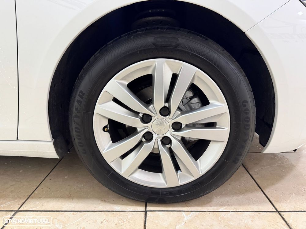 Peugeot 308 1.5 BlueHDi Style - 4
