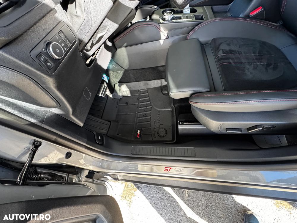 Ford Kuga 2.5 Duratec FWD PHEV ST-Line X - 14