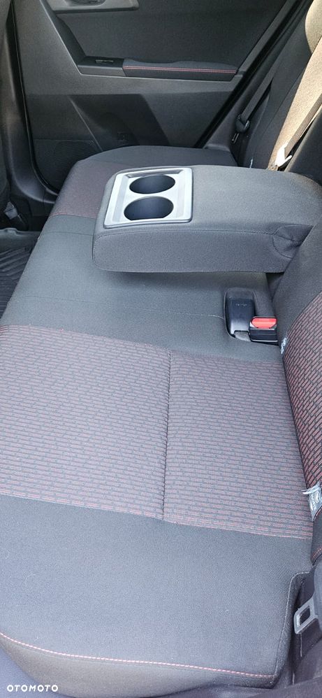 Toyota Auris - 10