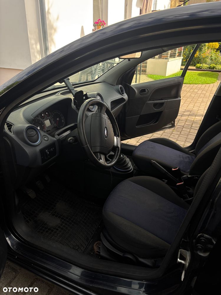 Ford Fiesta 1.3 - 12