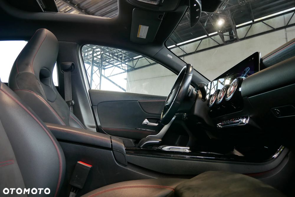Mercedes-Benz Klasa A 250 4-Matic AMG Line 7G-DCT - 26