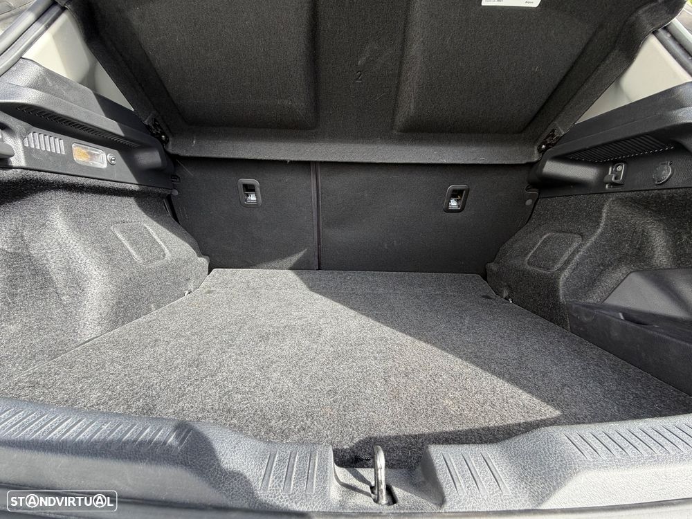 Toyota Auris 1.8 HSD Comfort +P.Techno+P.Sport - 9