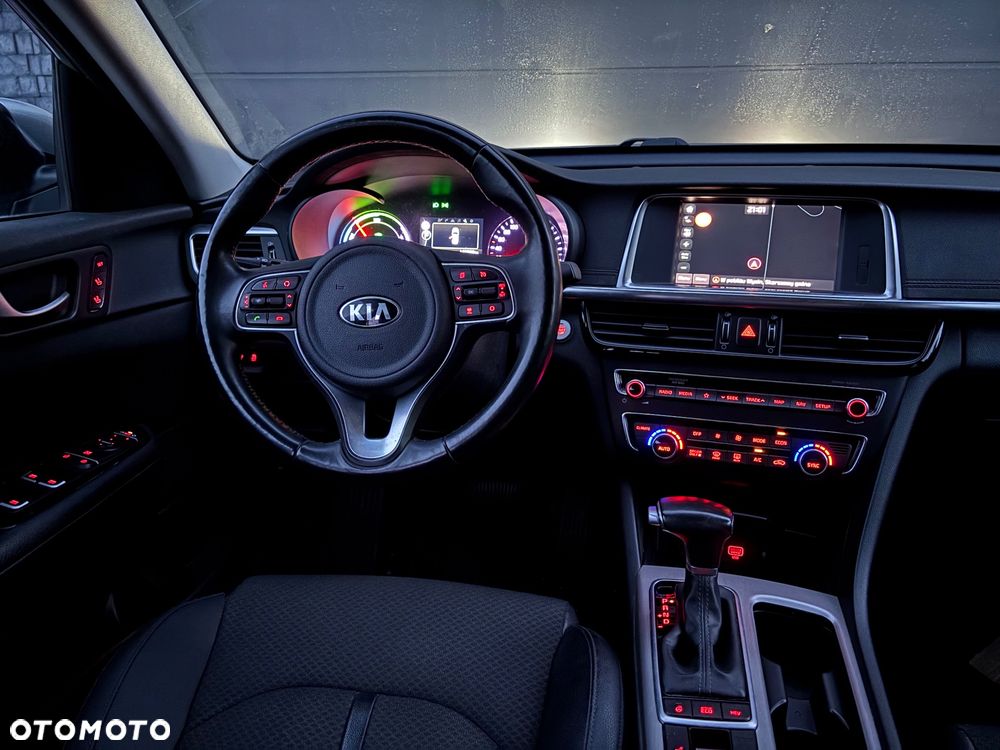 Kia Optima - 8