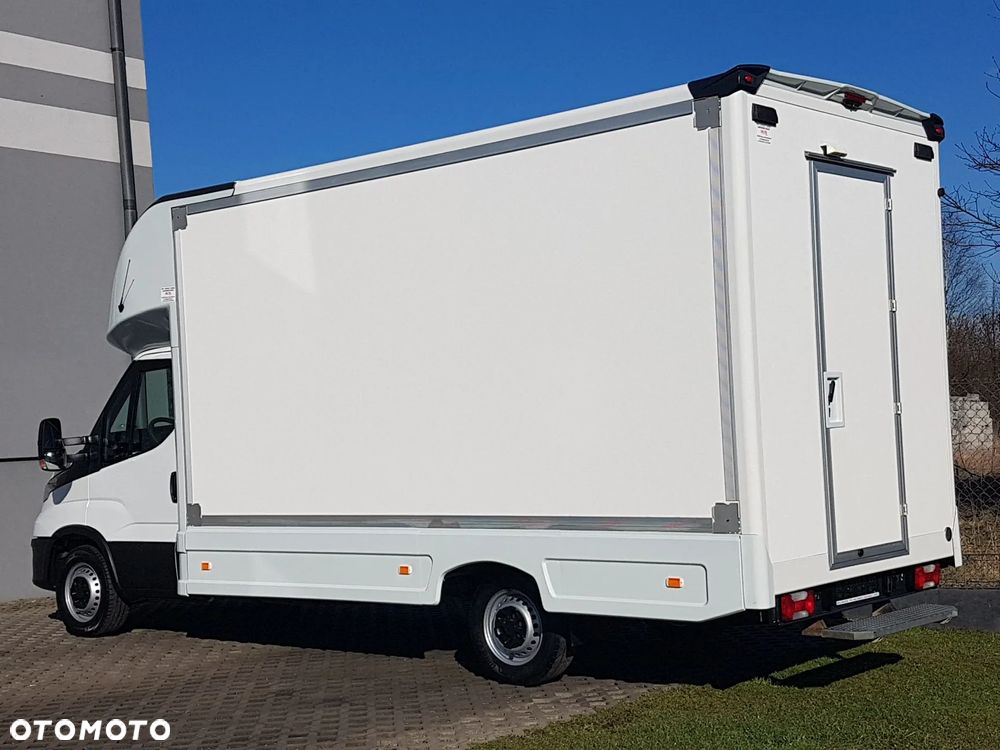 Iveco DAILY KONTENER NISKOPODŁOGOWY 4,43x2,23x2,42 SKLEP FOODTRUCK BAR KLIMA KONIOWÓZ KAMPER - 3