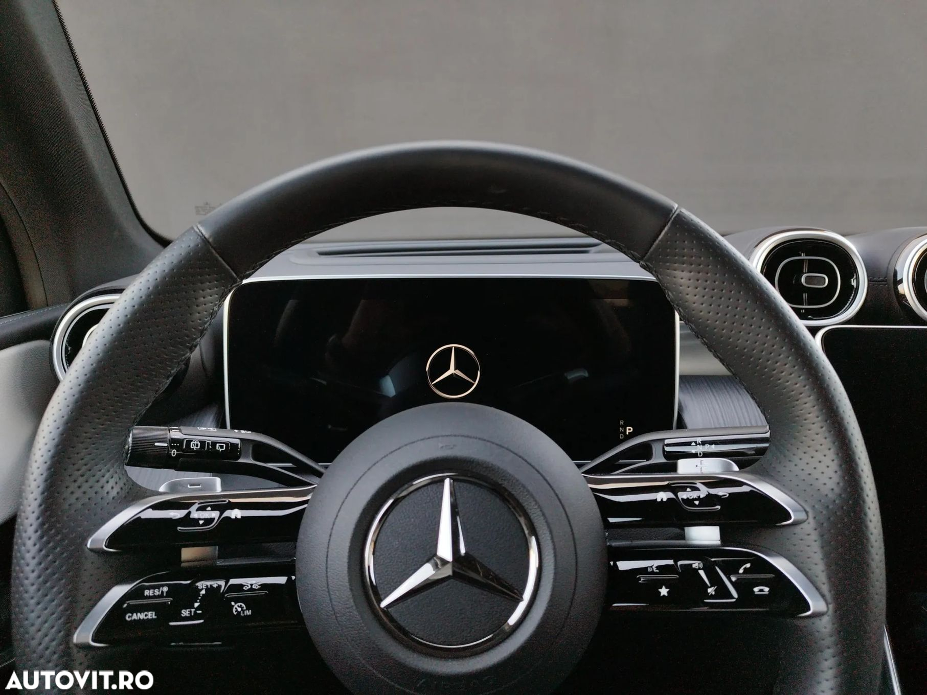 Mercedes-Benz GLC - 12
