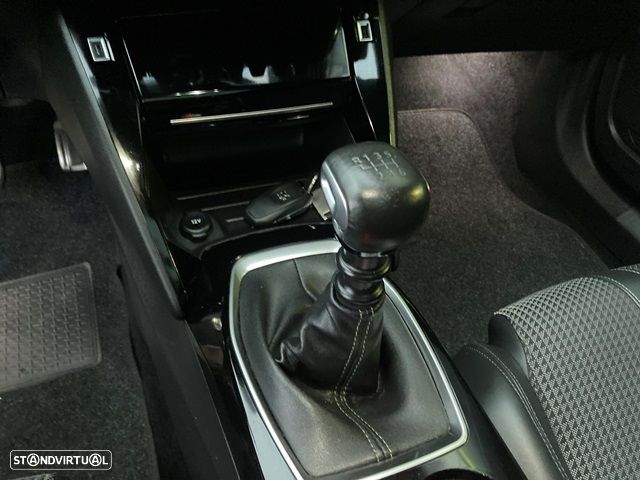 Peugeot 2008 1.2 PureTech GT Line - 36
