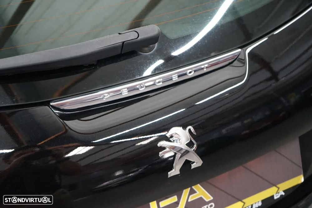 Peugeot 208 1.2 PureTech Allure - 14