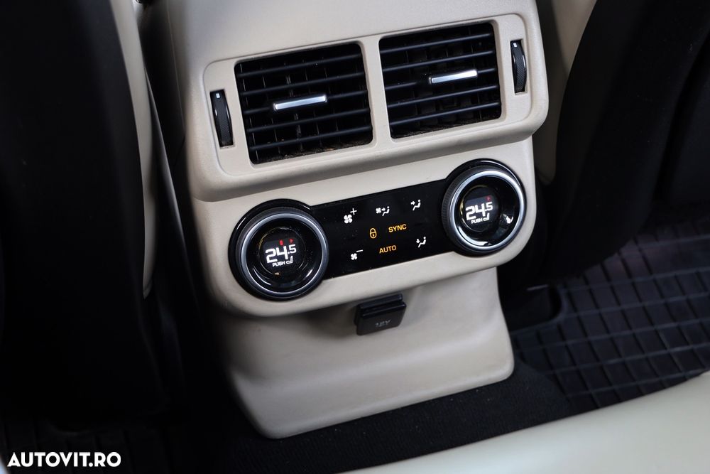 Land Rover Range Rover Velar 3.0 R-Dynamic SE - 22