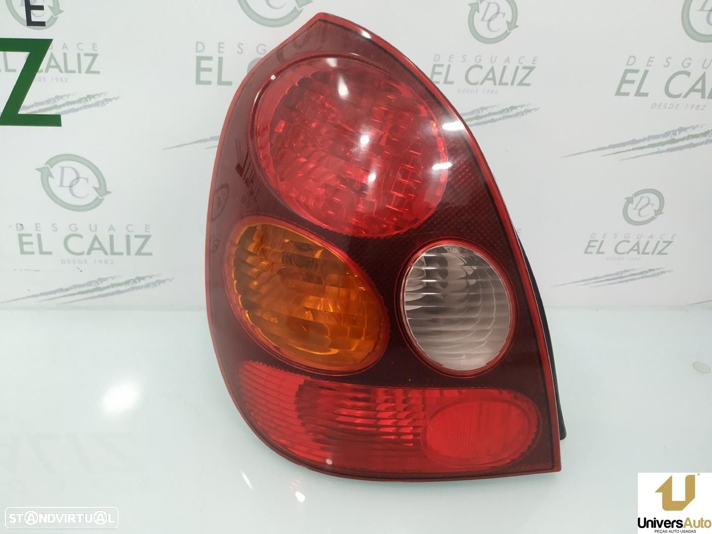 FAROLIM TRASEIRO ESQUERDO TOYOTA COROLLA COMPACT 2001 - - 3