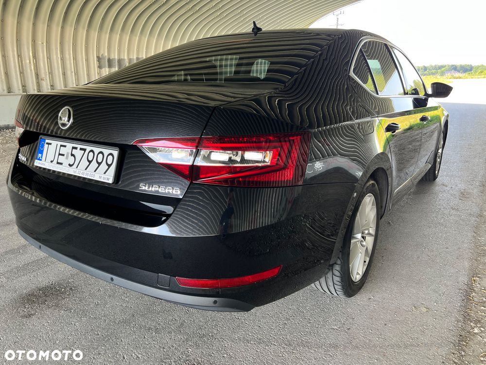 Skoda Superb 2.0 TSI Active DSG - 6