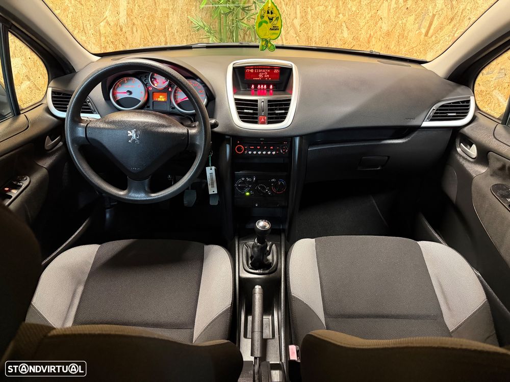 Peugeot 207 1.4 16V Active - 13