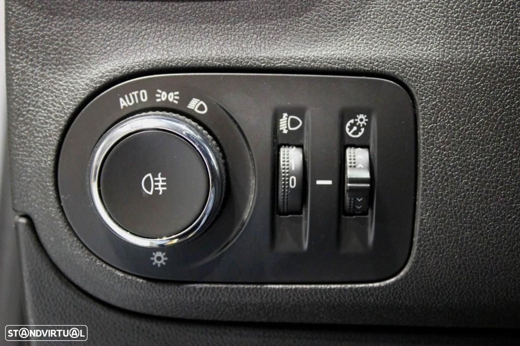 Opel Crossland - 11