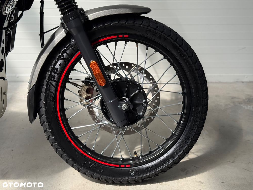 Royal Enfield Scram - 10