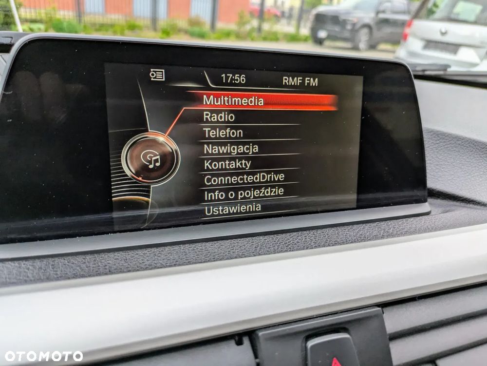 BMW Seria 3 318d - 38