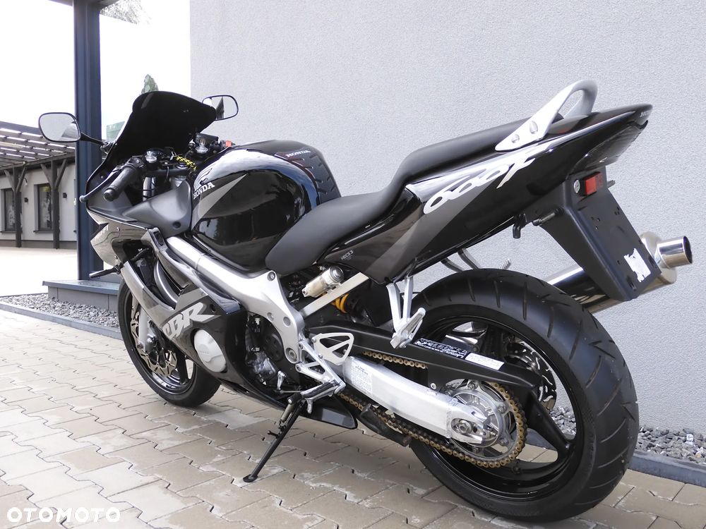 Honda CBR - 32