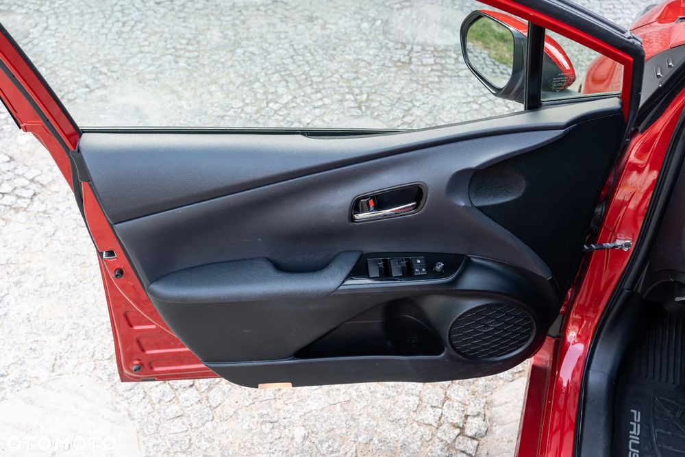 Toyota Prius Hybrid - 22