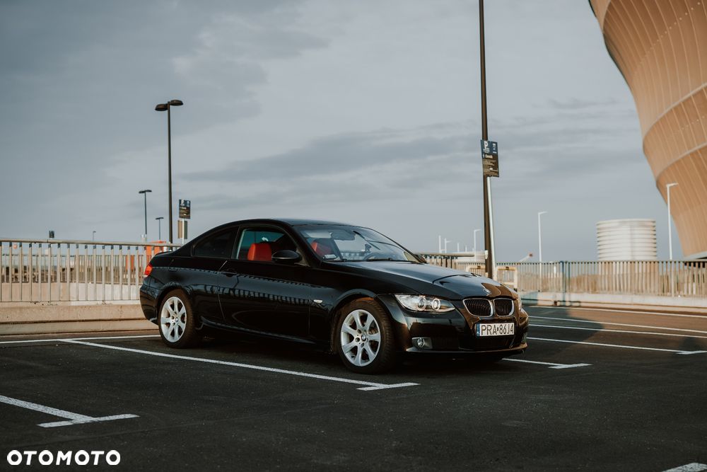 BMW Seria 3 320i M Sport Edition - 1