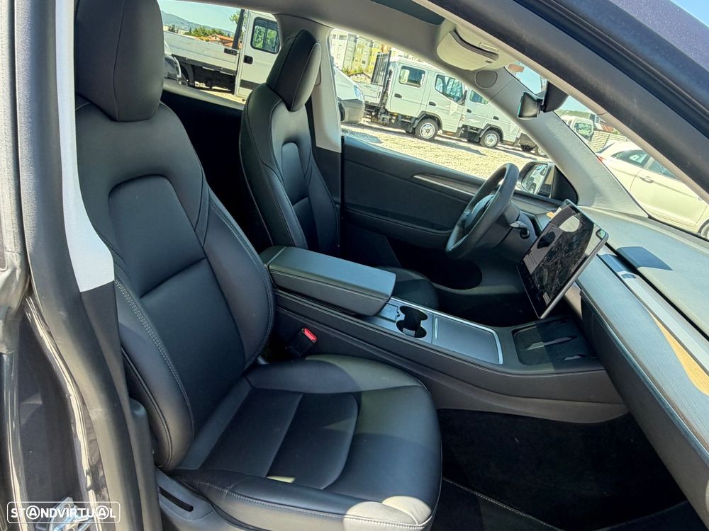 Tesla Model Y Long Range Tração Integral - 11