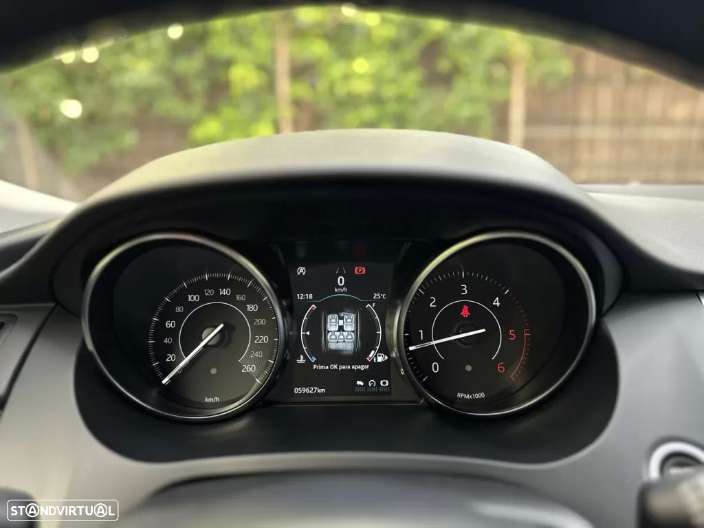 Jaguar E-Pace 2.0 i4D - 40