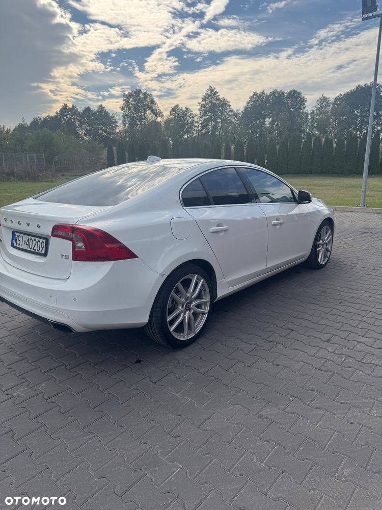 Volvo S60 - 5