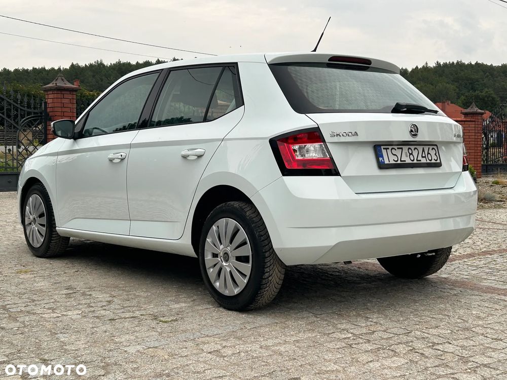 Skoda Fabia - 4