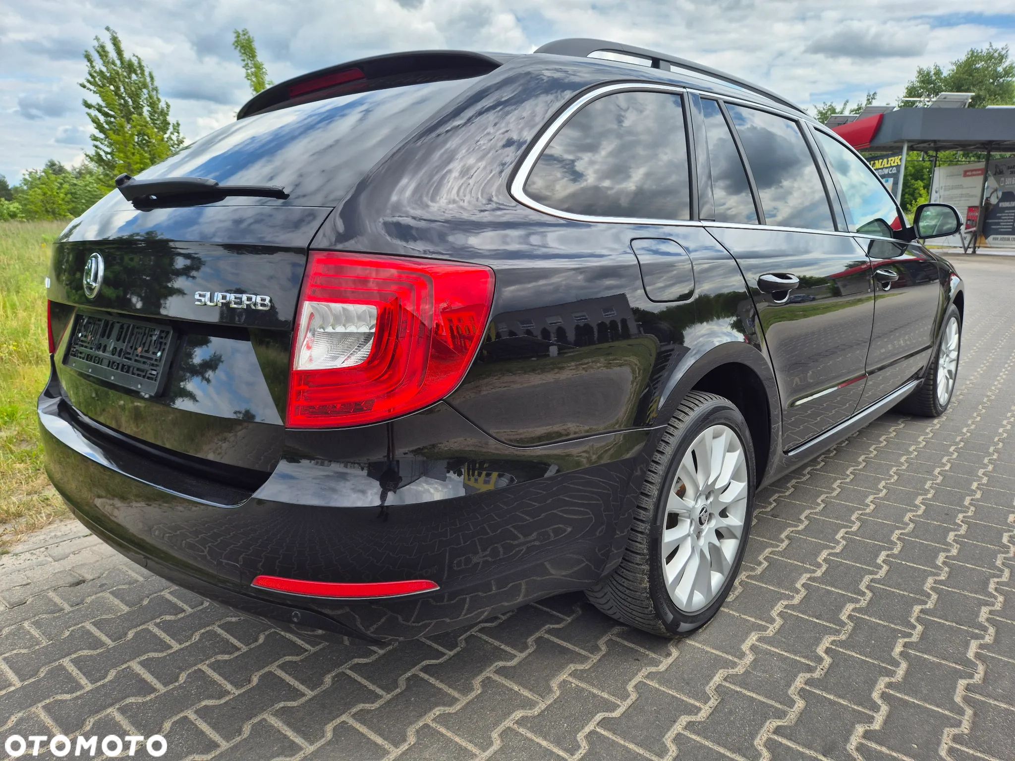 Skoda Superb 2.0 TDI DSG Exclusive - 11