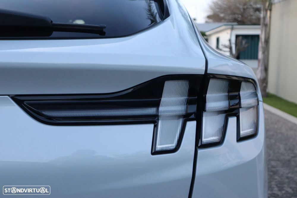 Ford Mustang Mach-E Standard - 8