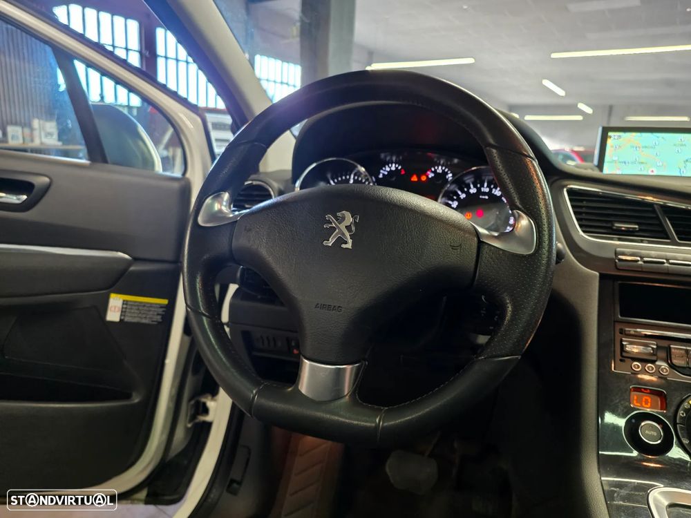 Peugeot 5008 BlueHDI 120 EAT6 Stop & Start Allure - 34