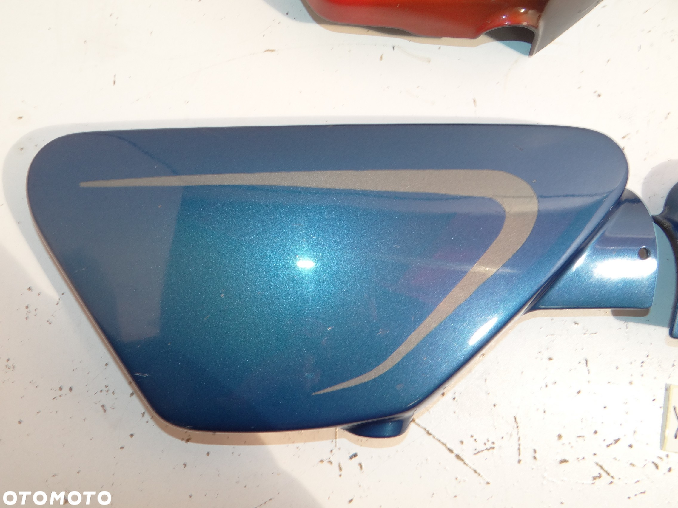 Yamaha XS 750 boczek lewy prawy boczki pokrywa owiewka ogon błotnik tył Y1239 - 8
