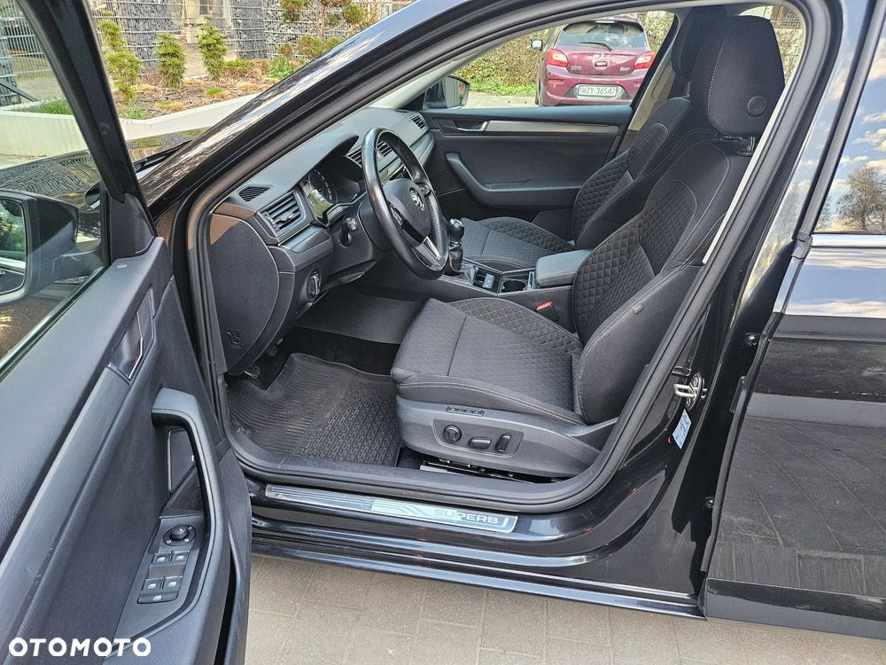 Skoda Superb 2.0 TDI Style - 20