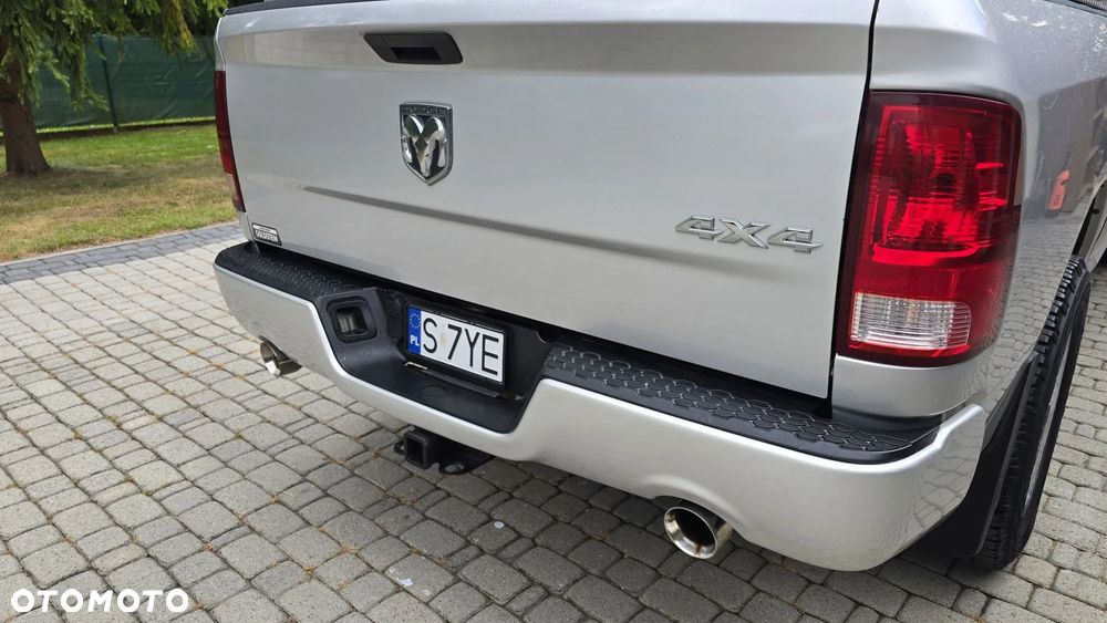 Dodge RAM - 32