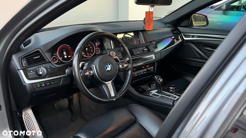 BMW Seria 5 535i Sport-Aut - 11