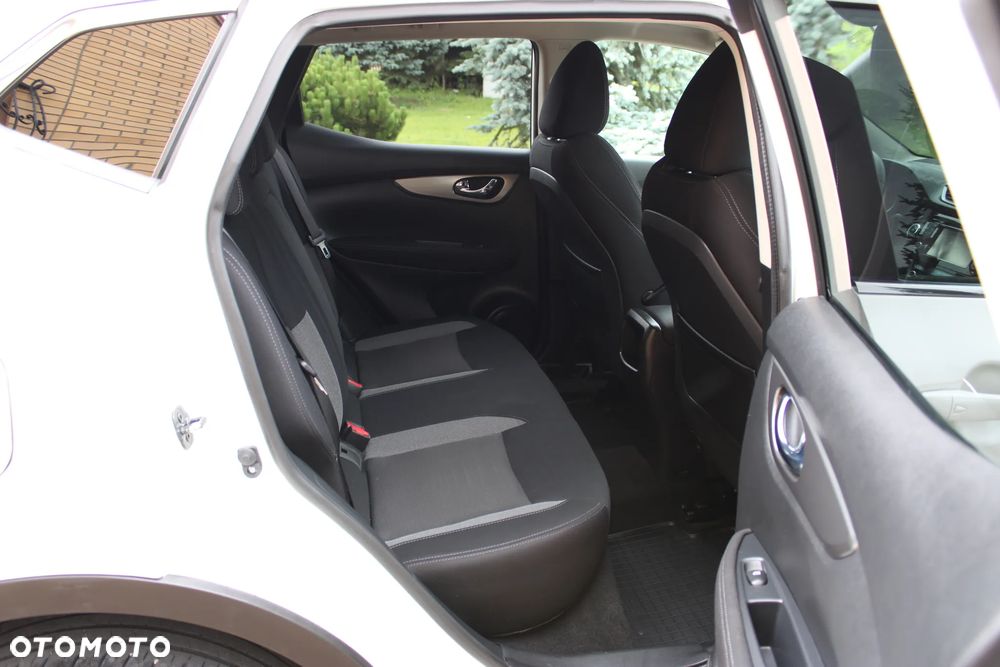 Nissan Qashqai 1.6 DCi N-Connecta Xtronic EU6 - 23
