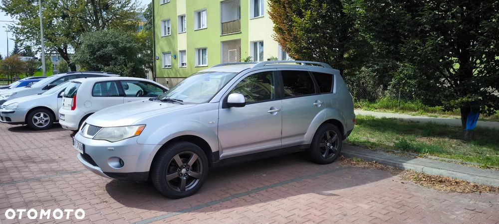 Mitsubishi Outlander 2.0 DID Intense + - 6