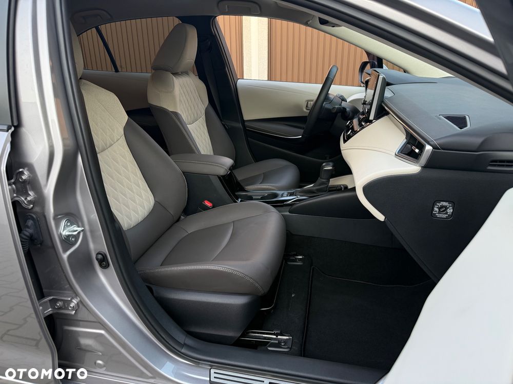 Toyota Corolla 1.6 Executive MS - 17