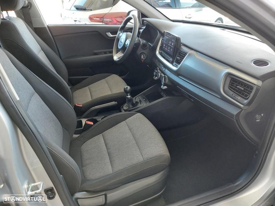 Kia Stonic 1.2 CVVT LX - 47