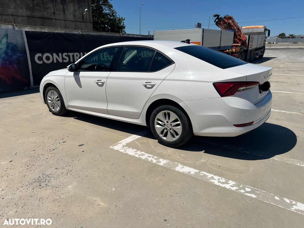Skoda Octavia 2.0 TDI DSG Style - 3