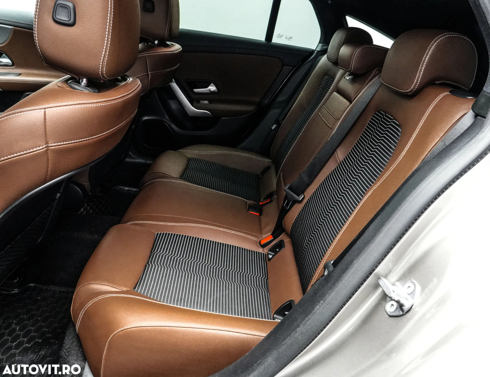 Mercedes-Benz CLA - 17