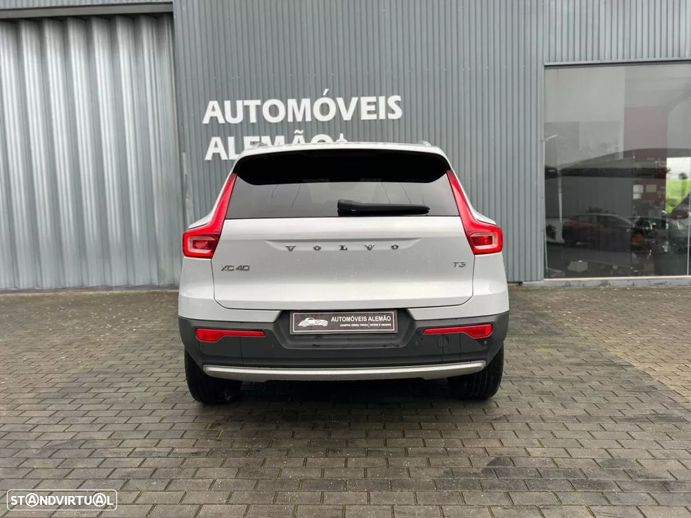 Volvo XC 40 1.5 T3 Momentum Core Geartronic - 6