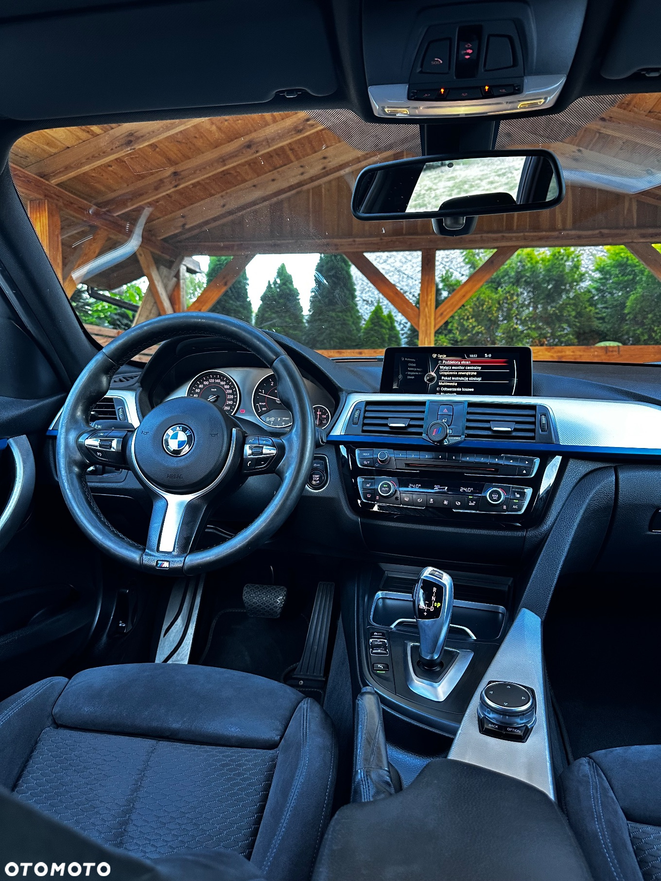 BMW Seria 3 318d Touring Edition M Sport Shadow - 12