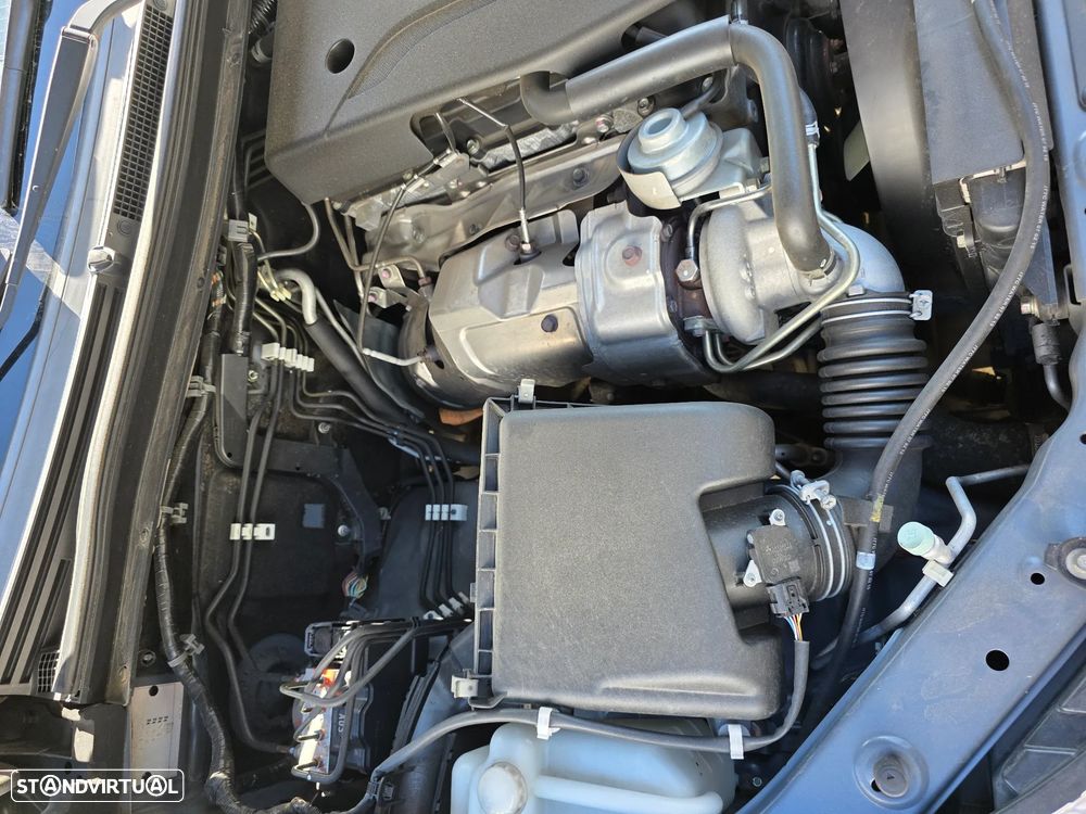 Mitsubishi L200 2.4 DI-D CD Strakar 4WD - 11