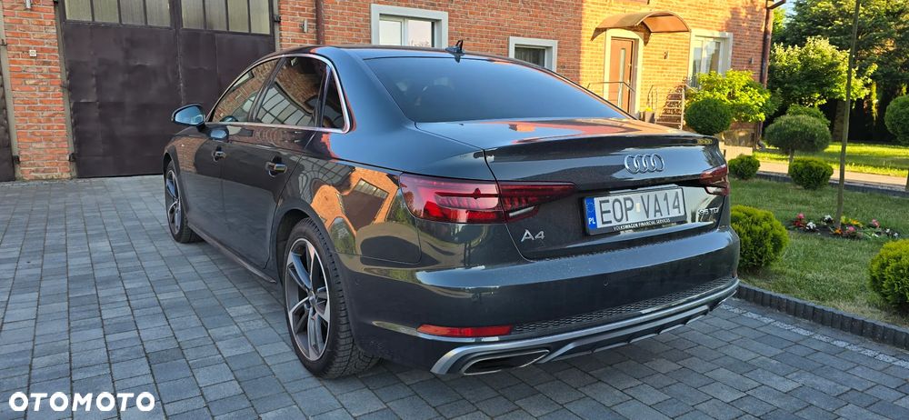 Audi A4 Limousine - 8
