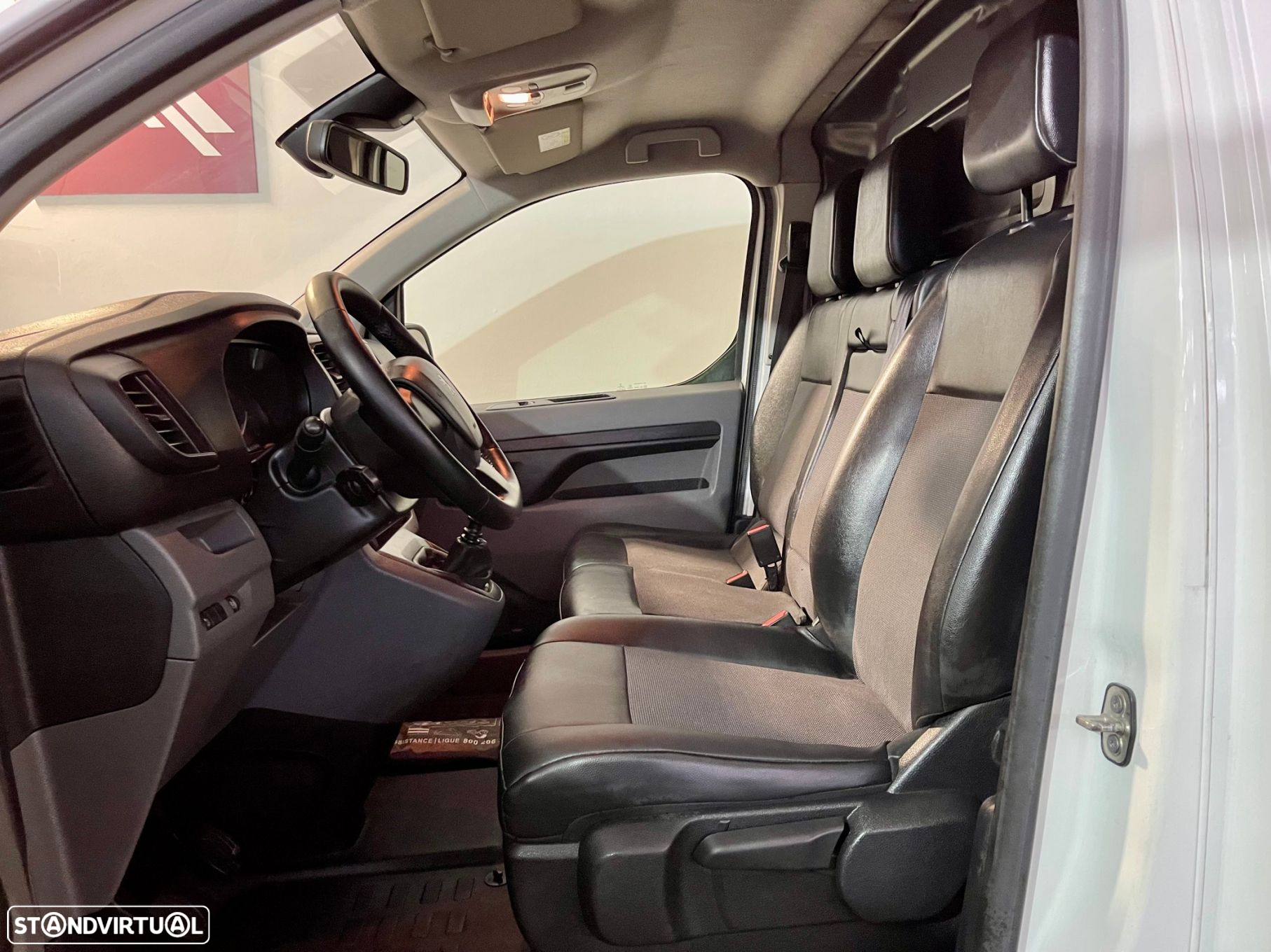 Peugeot Expert 2.0 BlueHDi L2H1 Premium Standard - 10