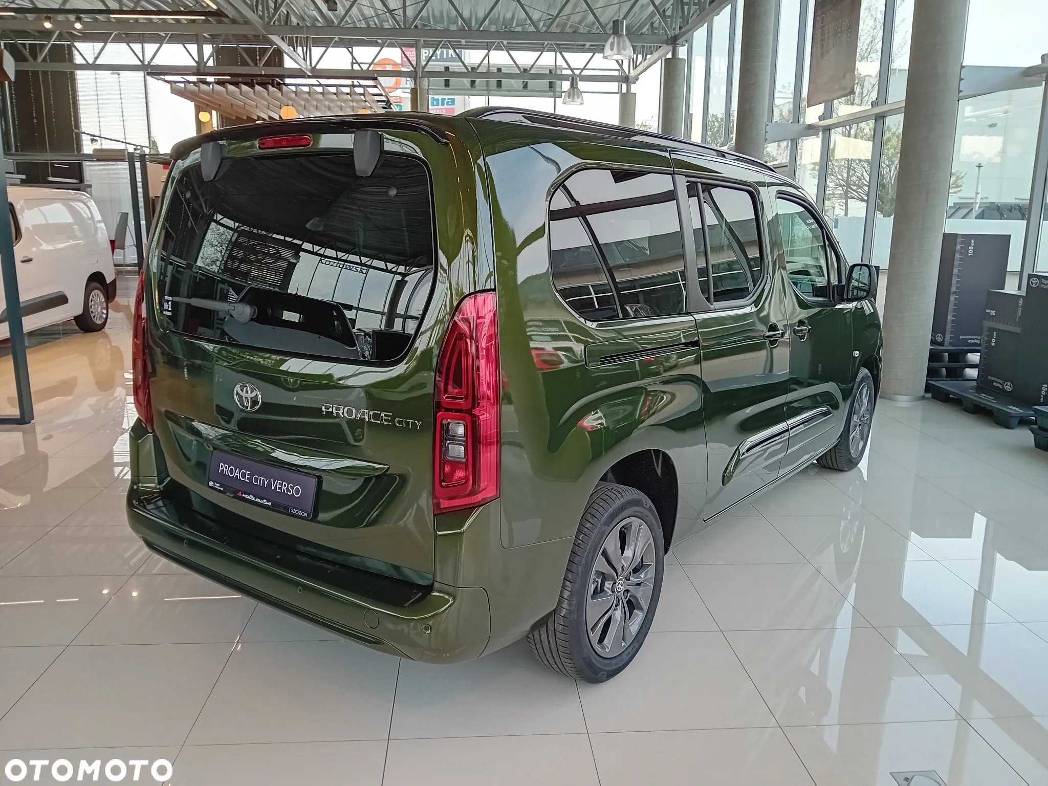 Toyota Proace City Verso 1.5 D-4D Family - 3