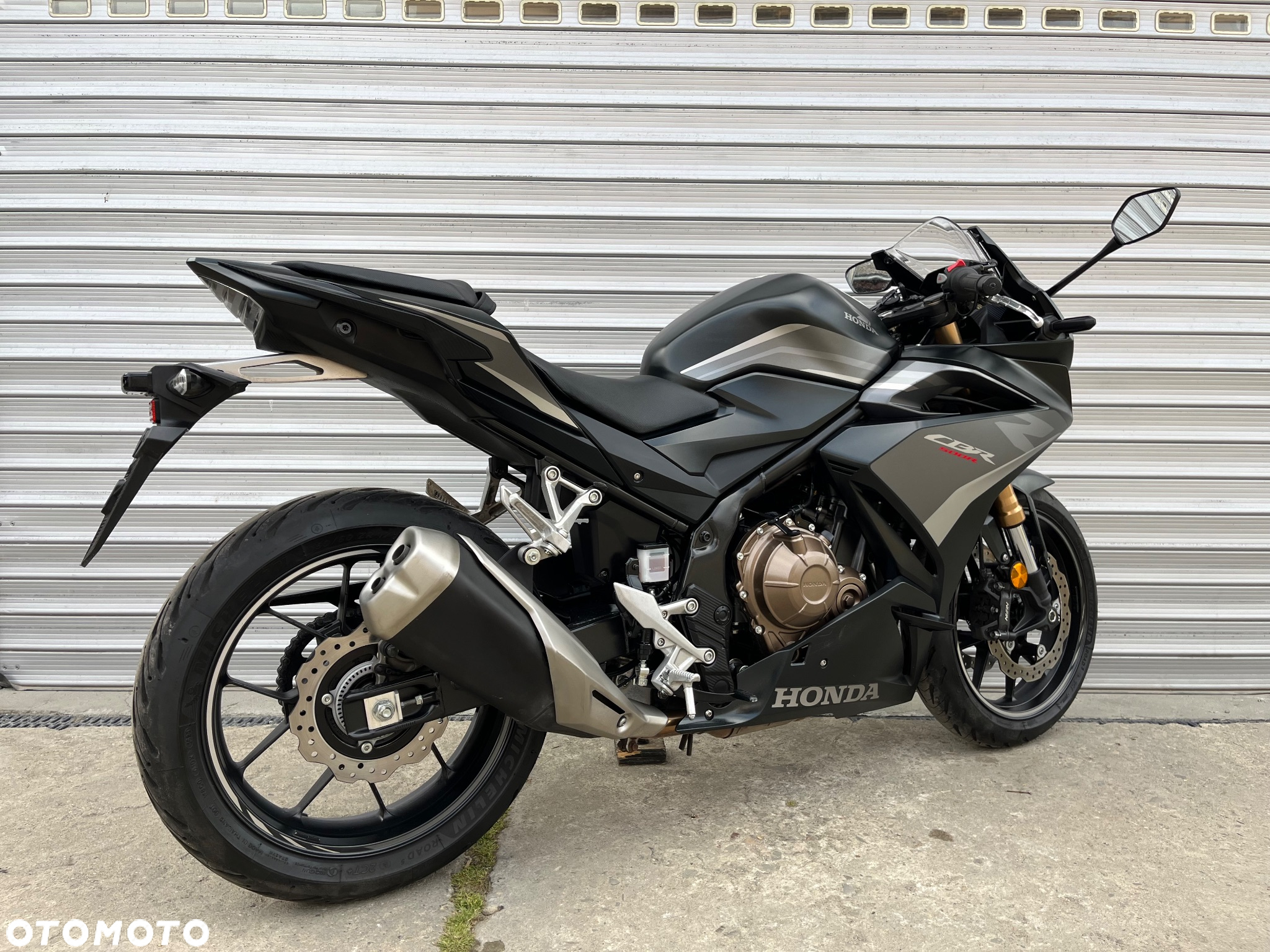 Honda CBR - 25