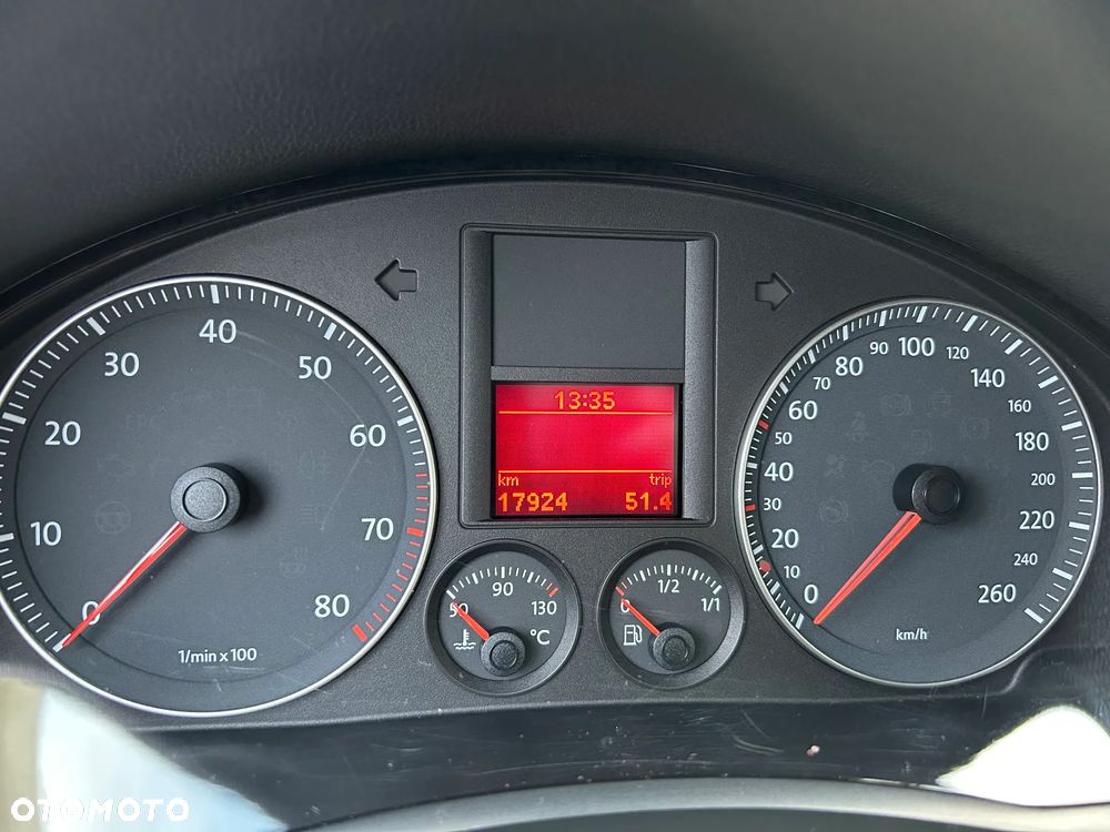 Volkswagen Golf - 30