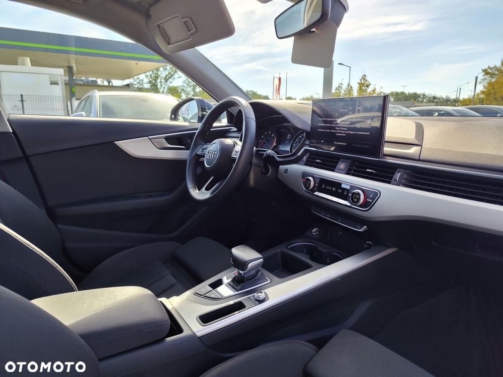 Audi A4 Limousine - 15