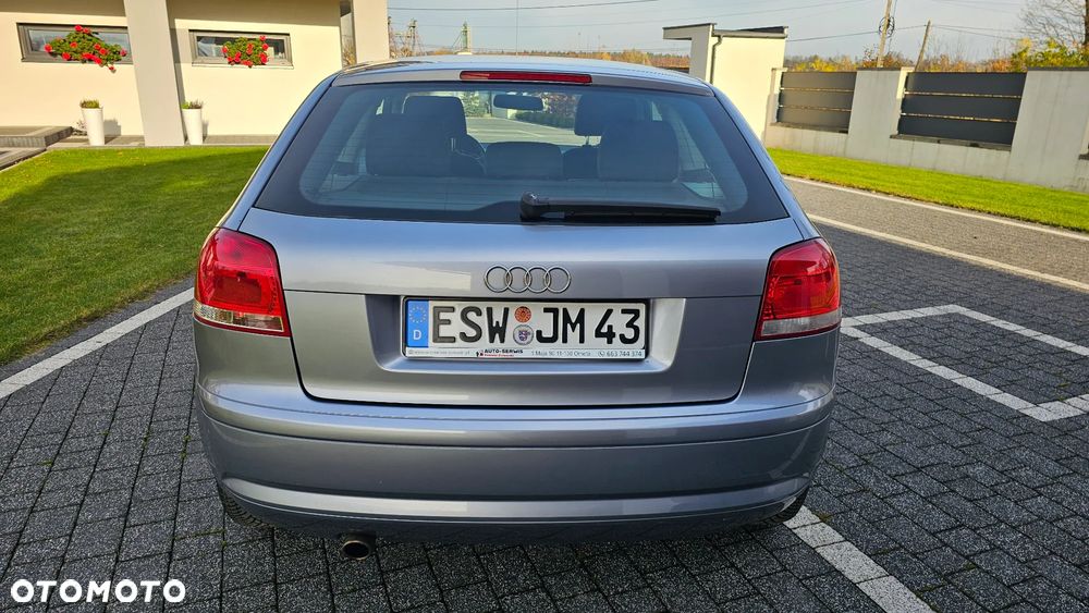 Audi A3 3-drzwiowe 1.6 Attraction - 6