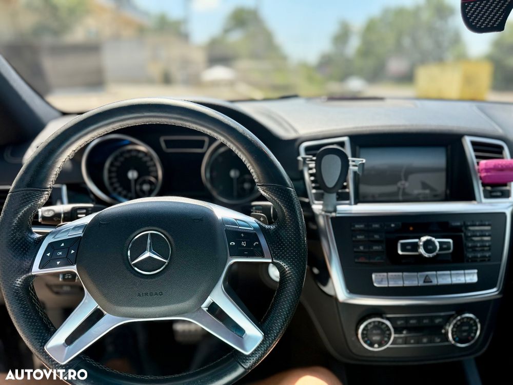 Mercedes-Benz ML 350 BlueTEC 4MATIC Aut - 10