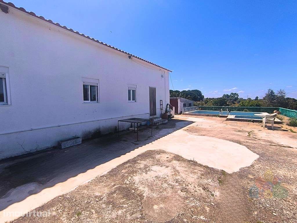 Moradia T3 com piscina e terreno com furo em Abrantes - Grande imagem: 5/20